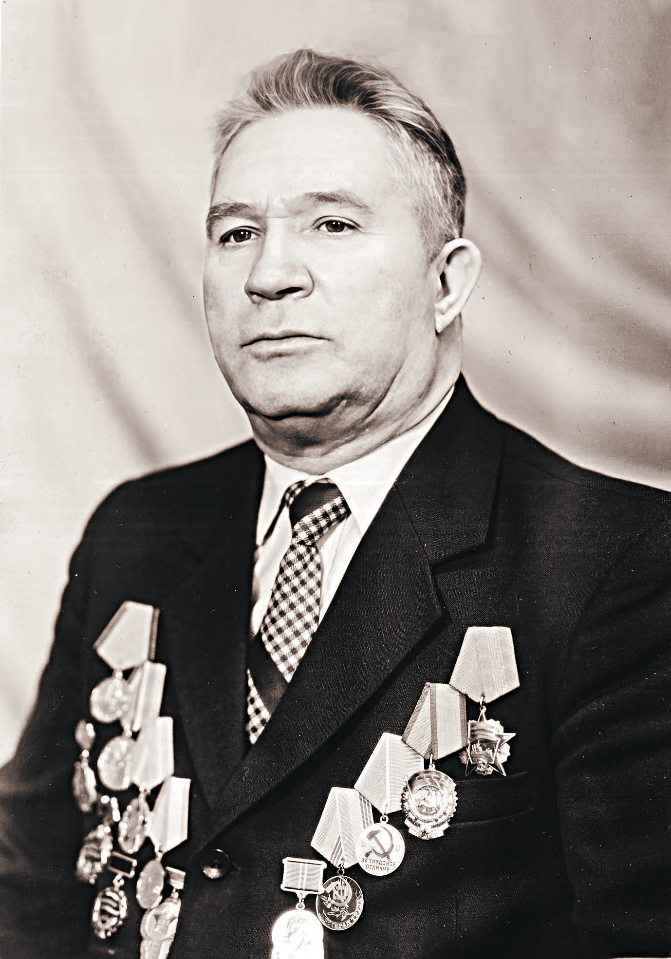 Легенда председательского корпуса 